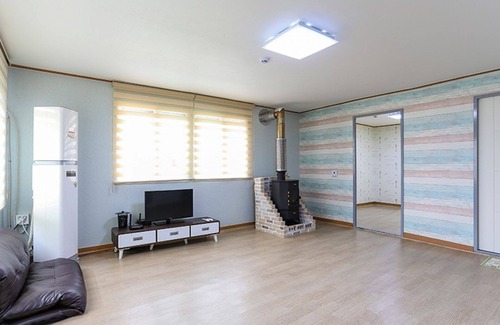 Wonyul-ri House | Explore Damyang Dongine Unshared House Pension with Eco Amenities