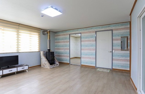 Wonyul-ri House | Explore Damyang Dongine Unshared House Pension with Eco Amenities