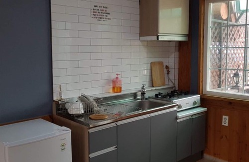 Wonyul-ri House | Eco-Friendly Stay at Damyang Geumsungsansung Pension
