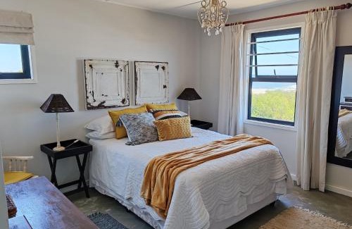 Oyster Bay House | Oceanfront Retreat at Dan En Wan with Family-Friendly Amenities