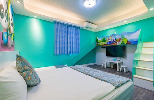 Wujie House | Discover Dan-Huang B&B: Pet-Friendly with Breakfast Included