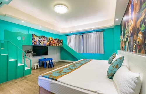 Wujie House | Discover Dan-Huang B&B: Pet-Friendly with Breakfast Included