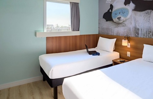 Sao Carlos Hotel | Top-Rated Hotel Dan Inn São Carlos with Dining & Accessibility