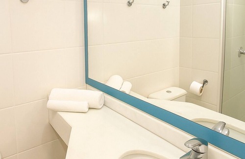 Sao Carlos Hotel | Top-Rated Hotel Dan Inn São Carlos with Dining & Accessibility