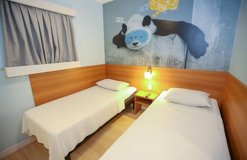 Sao Carlos Hotel | Top-Rated Hotel Dan Inn São Carlos with Dining & Accessibility