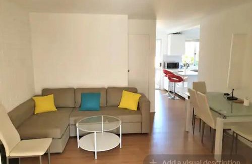 Turner House | Comfortable Private Room in 3-Bedroom Apartment