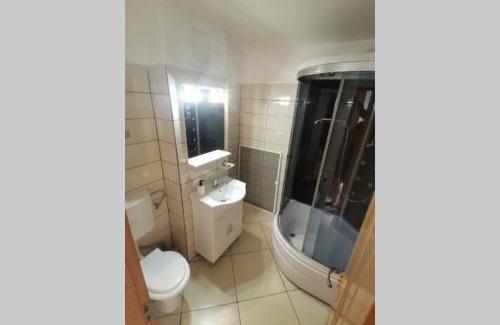 Pitesti Apartment | Pet-Friendly Escape at Dana with Hot Tub Relaxation