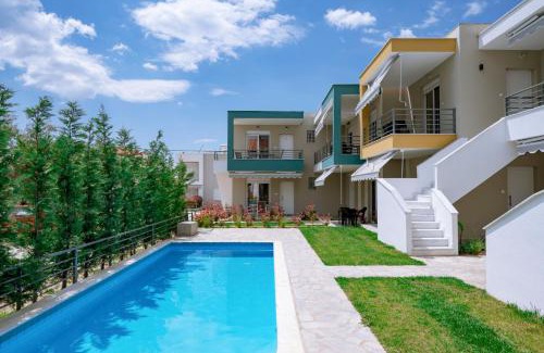 Ofrinion Apartment | Pet-Friendly Retreat at Danai & Palm Complexes - Rated 9/10