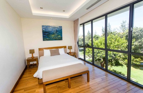 Ngu Hanh Son Hotel | Relax at Danang Ocean Beach Villa with Private Pool & Spa