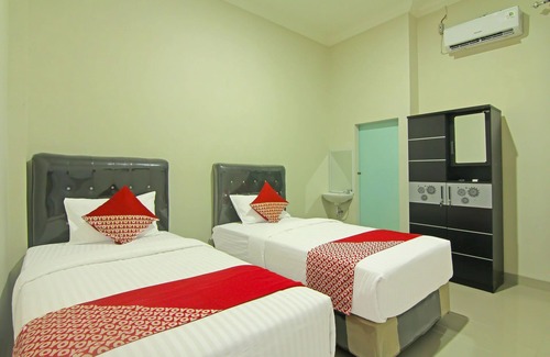 Padang Hotel | Budget-Friendly Stay at Capital O 91675 Utama Residence