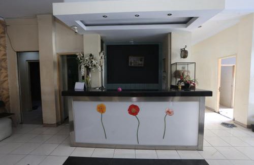Palmerah Hotel | Dancenter Tanah Abang Near Pasar Tanah Abang