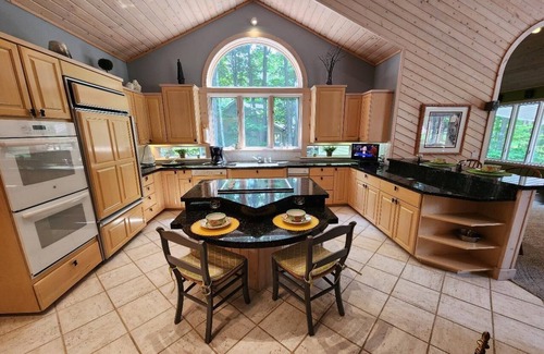 Birchwood Farms House | Dancing Moose – Scenic Fairway Views & Inviting Patios