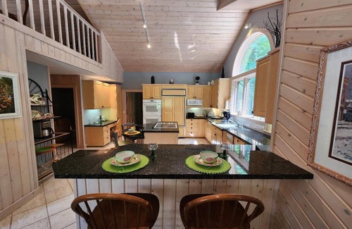 Birchwood Farms House | Dancing Moose – Scenic Fairway Views & Inviting Patios