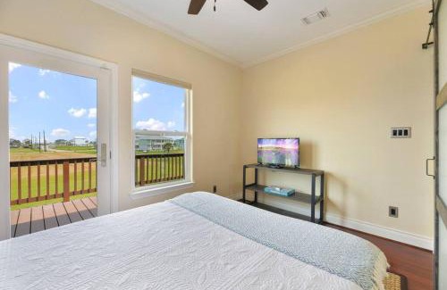 Indian Beach House | Beachfront Bliss: Dancing with Waves Beach House Retreat