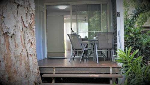 Arcadia Ski Chalet | Discover Dandaloo Gardens: Ocean View & Pet Friendly Stay