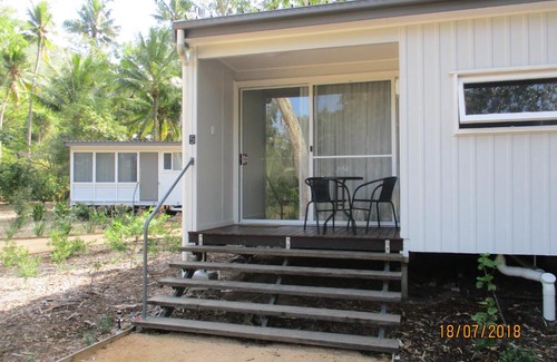 Arcadia Ski Chalet | Discover Dandaloo Gardens: Ocean View & Pet Friendly Stay