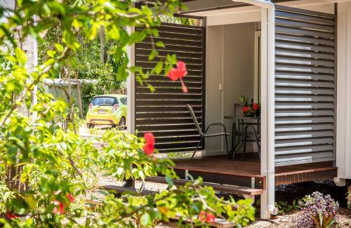 Arcadia Ski Chalet | Discover Dandaloo Gardens: Ocean View & Pet Friendly Stay
