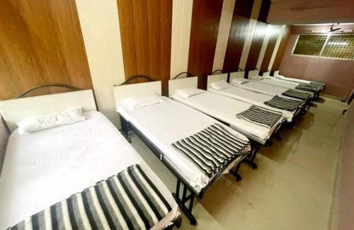 Dandeli Cabin | Budget-Friendly Stay at Dandeli Shree Lodge with Breakfast