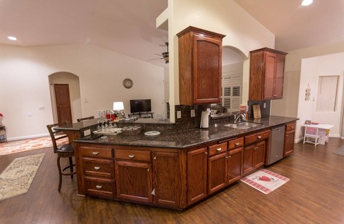 Pahrump House | Explore Dandelion Court: Relax by the Lake Near Death Valley