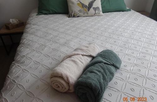 Nogent-le-Rotrou Apartment | Comfortable Dandy Hotel in Nogent-le-Rotrou City Center