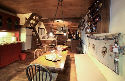 Eptalofos Ski Chalet | Chalet Kallisti: Family-Friendly Retreat in Agoriani