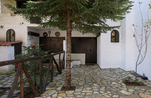 Eptalofos Ski Chalet | Chalet Kallisti: Family-Friendly Retreat in Agoriani