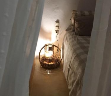 Voia House | Oceanfront Retreat: Dandy on the Beach Fisherman's House