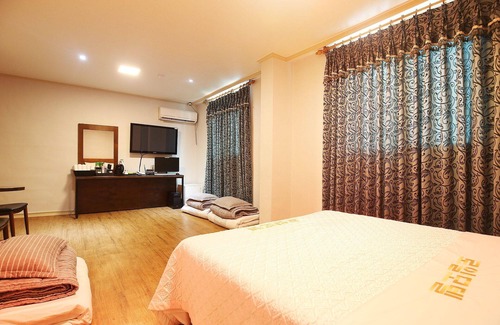 Kijisi-ri Hotel | Cozy Stay at Dangjin Royal with Eco-Friendly Amenities