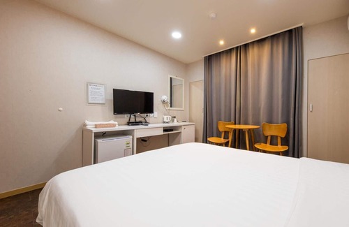 Kongsae Hotel | Eco-Friendly Stay at Dangjin Sapgyoho Beach Park