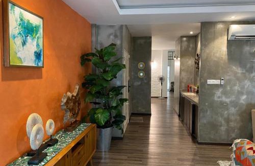 Kuching Villa | Family-Friendly Dango Homestay: Rated 8/10 for Comfort