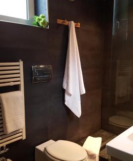 Monza Apartment | Comfortable DaNicolas Cairoli Apartment with Breakfast Included
