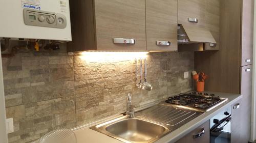 Monza Apartment | Comfortable DaNicolas Cairoli Apartment with Breakfast Included