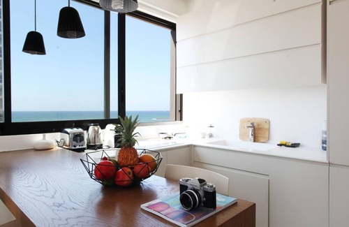 Kerem HaTeimanim Apartment | Explore Daniel Ivoire - Family-Friendly Stay in Tel Aviv-Yafo