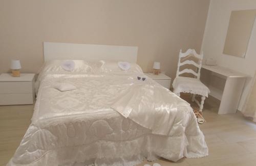 Cariati Bed & Breakfast | Discover Daniela B&B: Oceanfront Bliss with Hot Tub