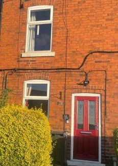 Ault Hucknall Apartment | Relaxing Daniel’s Semi Rural Retreat - Pet Friendly Getaway