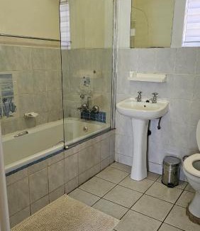 Polokwane House | Comfortable Danlee Overnight Accommodation with Great Amenities