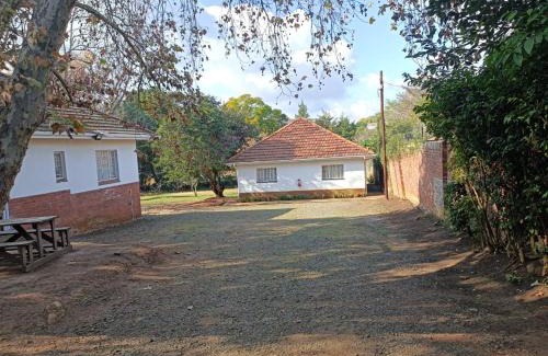 Scottsville Apartment | Cozy Danodeb Lodge: Child-Friendly with Breakfast Included