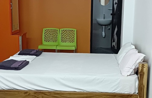 Aduthurai Hotel | Danshika Temple Residency