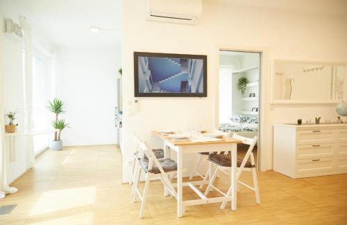 Donaustadt Apartment | Unforgettable Oceanfront Stay at Danuberoom - 4 Star Rated