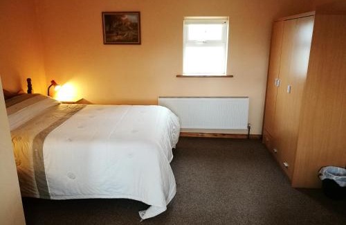 Creegh House | Exceptional Danubio Guest Accommodation - Rated 9/10