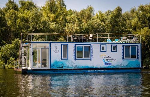 Murighiol Boat Rental | Experience Danubiu House Boat: Private Beach & Ocean Views