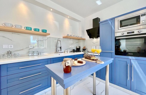 Roda Villa | Indulge at Danune Beachfront Villa with Private Pool