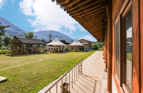 Danyang House | Eco-Friendly Danyang Hail Handmi Hanok Pension Awaits You