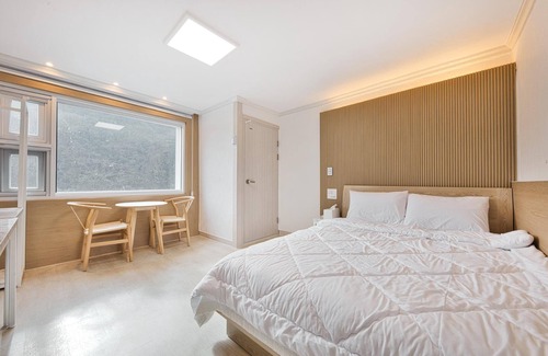 Danyang Hotel | Eco-Friendly Danyang Meros Hotel with Family Amenities