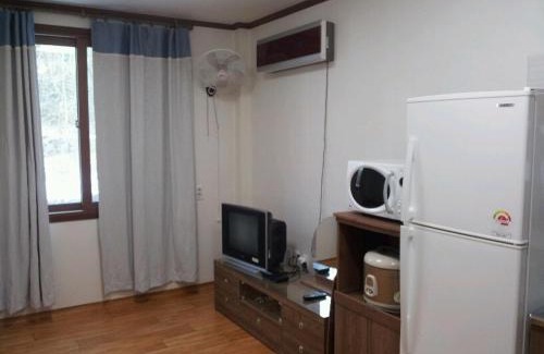 Danyang House | Family-Friendly Retreat at Danyang Pinwheel Chiyu Village