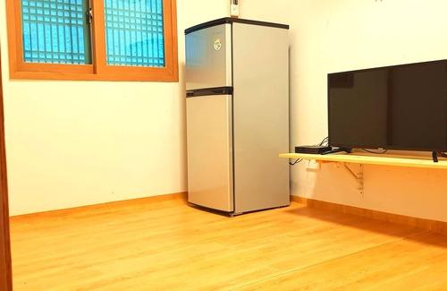 Danyang Condo | Discover Danyang Sobaeksan Hanok Pension with Pool & Breakfast