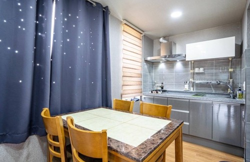 Danyang House | Eco-Friendly Danyang Sobaeksanganeungil Pension with Breakfast