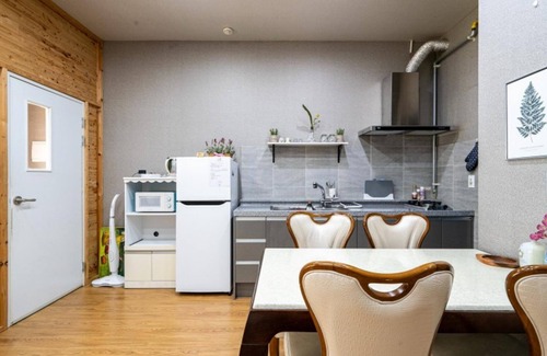 Danyang House | Eco-Friendly Danyang Sobaeksanganeungil Pension with Breakfast