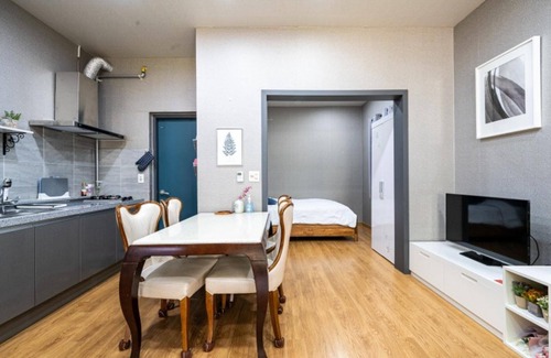 Danyang House | Eco-Friendly Danyang Sobaeksanganeungil Pension with Breakfast
