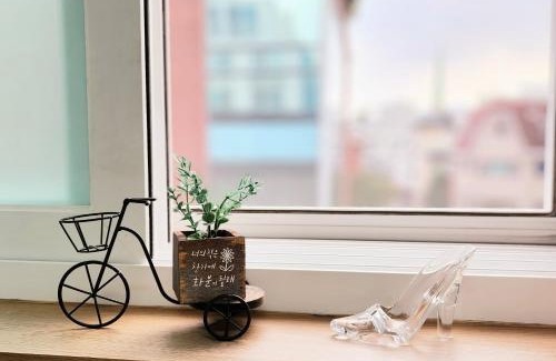 Seocho-dong Apartment | Attractive Daol Stay: 4-Star Family-Friendly Retreat